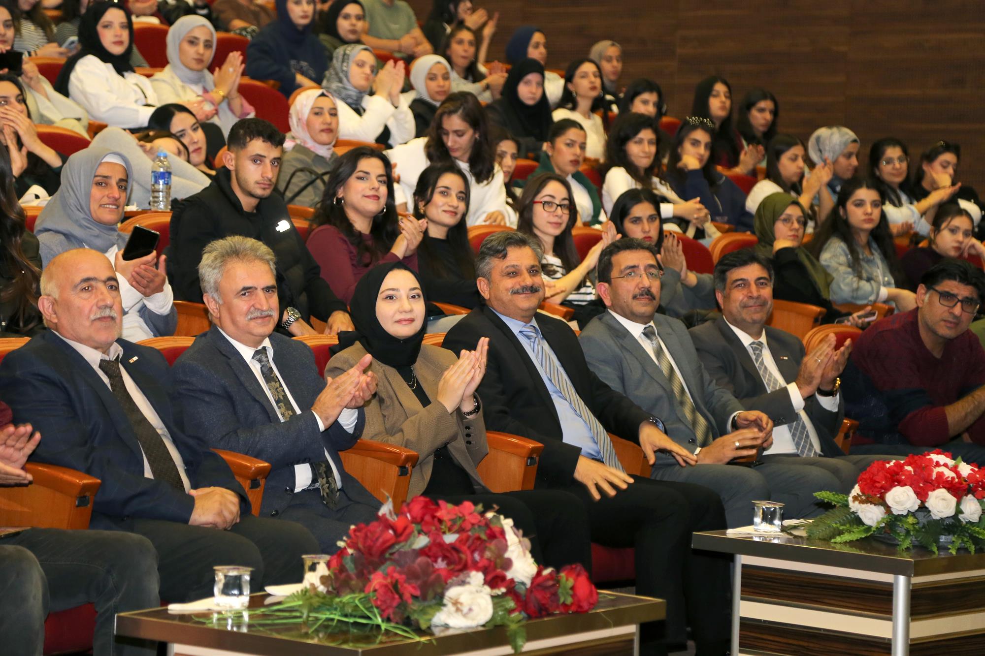 Üniversitemizde “Eğitimle Büyüyen İyilik, Kızılay ile Güç Bulur! Kan Bağışının Önemi Üzerine Farkındalık Etkinliği” Gerçekleştirildi